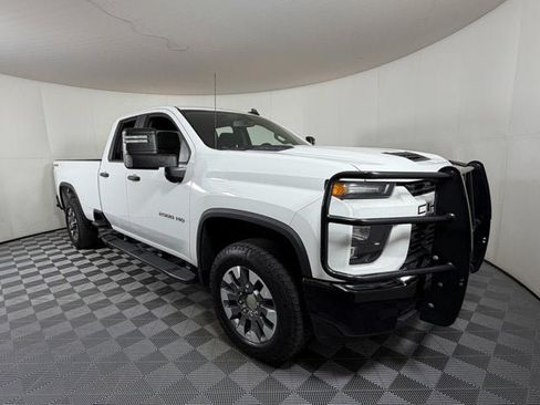 Used 2021 Chevrolet Silverado 2500 Custom w/ Custom Value Package AWD/4WD image 1