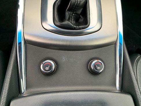 Used 2010 INFINITI G37 Journey w/ Premium Pkg image 7