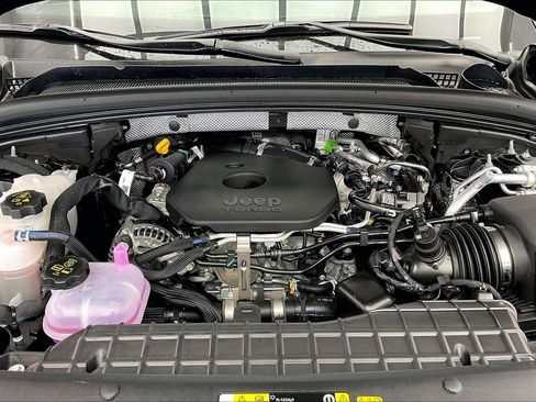 New 2026 Jeep Grand Cherokee Limited image 18