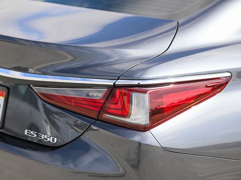 Used 2023 Lexus ES 350 FWD image 9