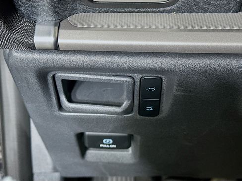 Used 2025 Ford Expedition Max Active RWD image 17