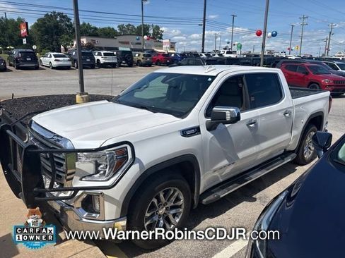Used 2022 GMC Sierra 1500 SLT w/ SLT Premium Plus Package RWD image 3