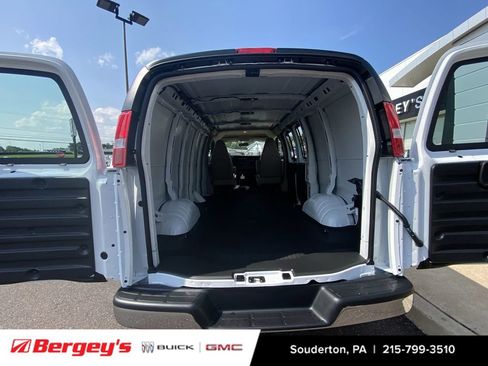 New 2025 GMC Savana 3500 w/ Driver Convenience Package RWD image 28
