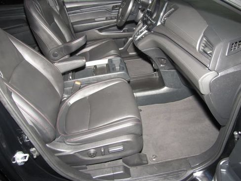 Certified 2023 Honda Odyssey Sport image 18