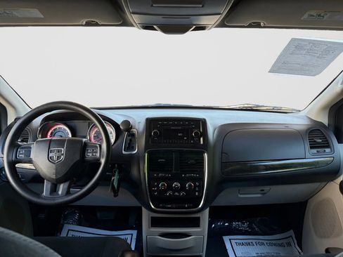 Used 2016 Dodge Grand Caravan SE w/ Quick Order Package 29E SE FWD image 24