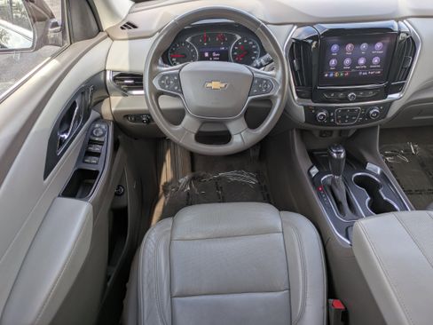 Used 2020 Chevrolet Traverse Premier w/ LPO, Cargo Package image 4
