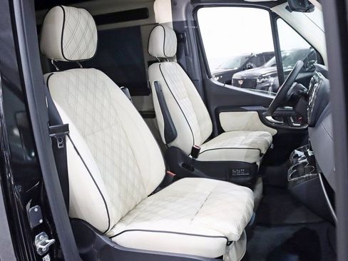 Used 2024 Mercedes-Benz Sprinter 3500 image 27