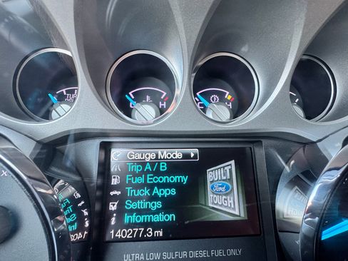 Used 2014 Ford F250 Platinum w/ FX4 Off-Road Package image 42