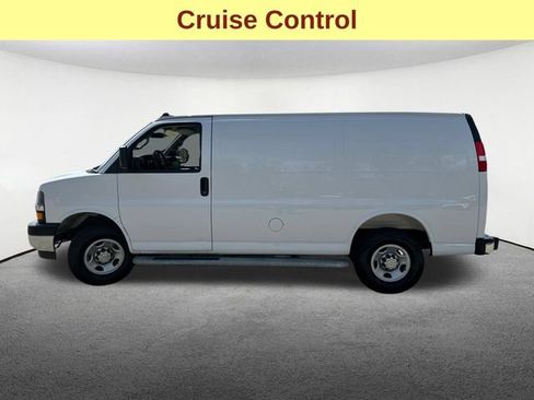 Used 2025 Chevrolet Express 2500 w/ Driver Convenience Package RWD image 6