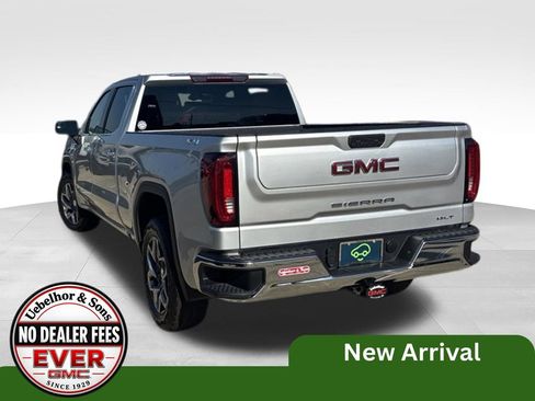 Used 2022 GMC Sierra 1500 SLT w/ SLT Convenience Package AWD/4WD image 9