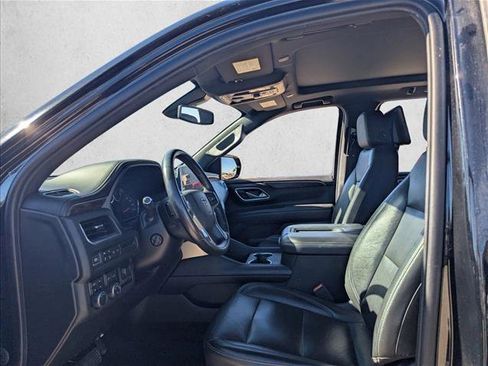 Used 2021 Chevrolet Suburban Z71 w/ Z71 Signature Package image 9