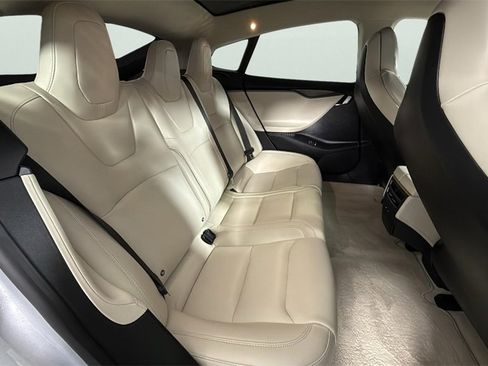 Used 2019 Tesla Model S 100D image 30