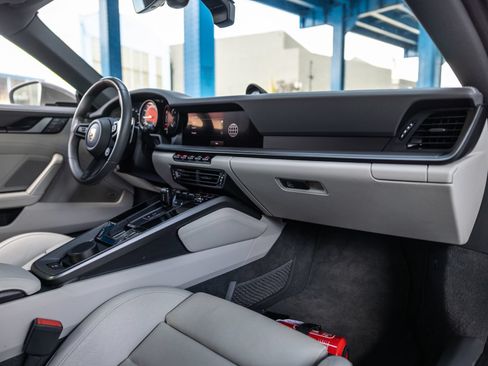 Certified 2022 Porsche 911 Carrera S RWD image 31