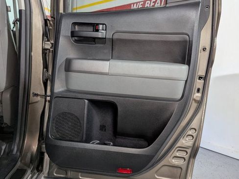 Used 2012 Toyota Tundra 4x4 Double Cab image 25