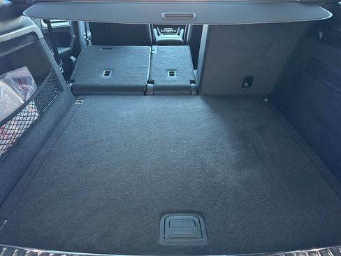 Certified 2025 Porsche Cayenne GTS AWD/4WD image 15