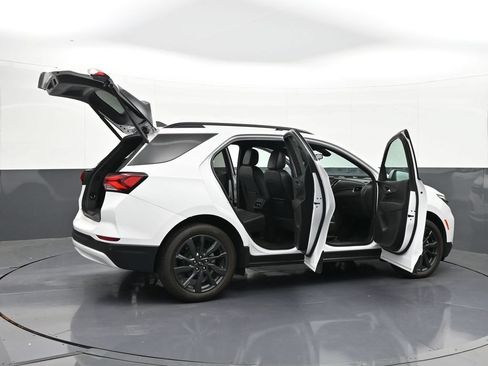 Certified 2024 Chevrolet Equinox RS AWD/4WD image 38