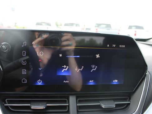 New 2026 Chevrolet Trax LT FWD image 45
