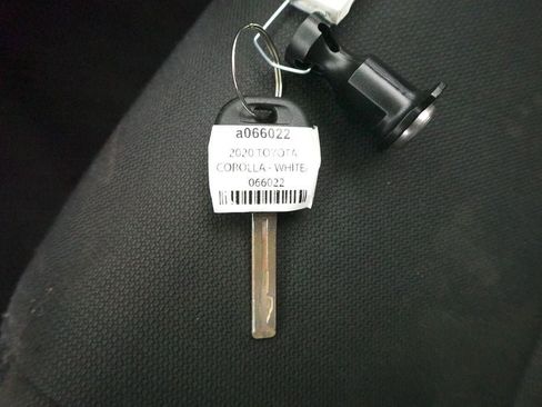 Used 2020 Toyota Corolla LE image 31