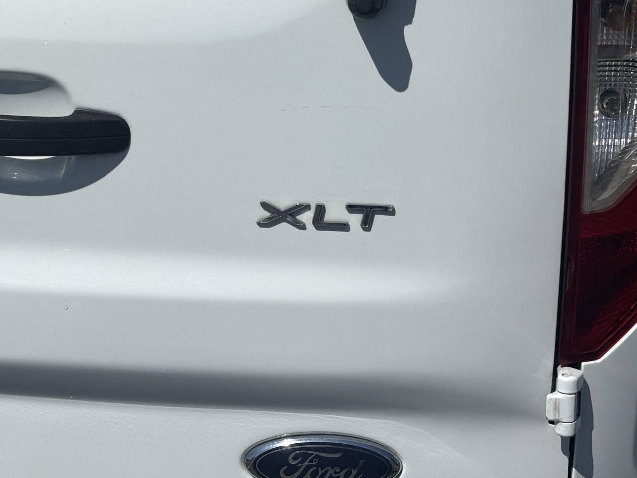 Used 2016 Ford Transit Connect XLT FWD image 18