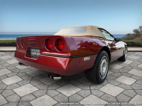 Used 1987 Chevrolet Corvette Convertible RWD image 5