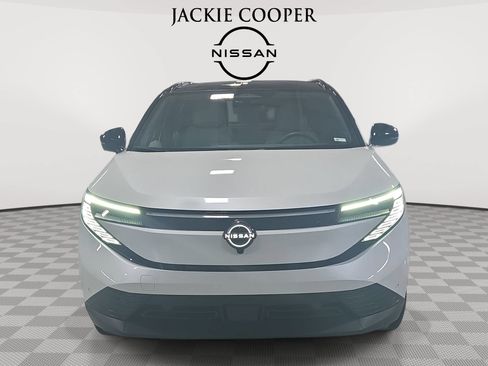 Used 2026 Nissan Leaf Platinum+ w/ Cargo Package (Platinum+) FWD image 2