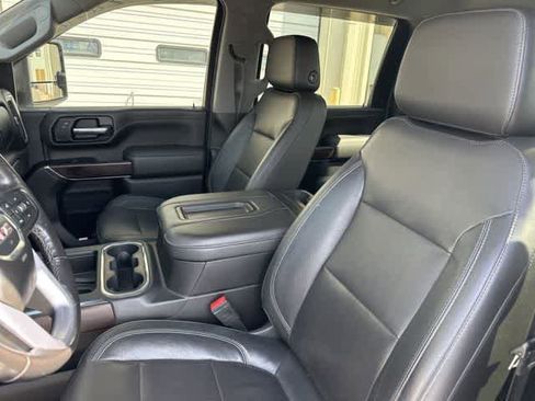 Used 2020 GMC Sierra 2500 SLT w/ SLT Convenience Package image 4