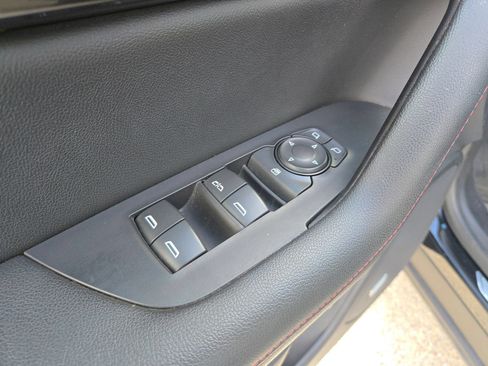 Used 2021 Chevrolet Blazer RS w/ Enhanced Convenience Package FWD image 13