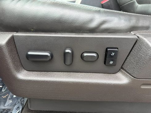 Used 2014 Ford F150 FX4 w/ Equipment Group 402A Luxury AWD/4WD image 17