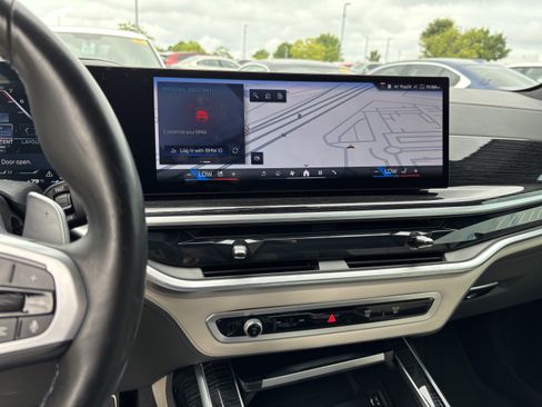 Used 2024 BMW X7 M60i w/ Executive Package AWD/4WD image 18