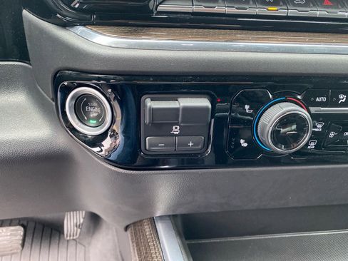 Used 2023 Chevrolet Silverado 1500 LT Trail Boss w/ LPO, Dark Essentials Package image 13