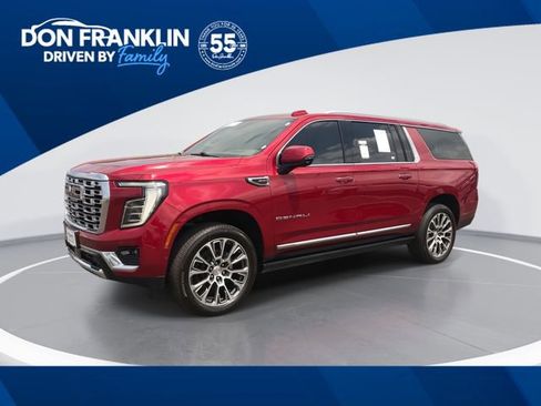 Used 2025 GMC Yukon XL Denali w/ Sun & Power Step Package AWD/4WD image 1