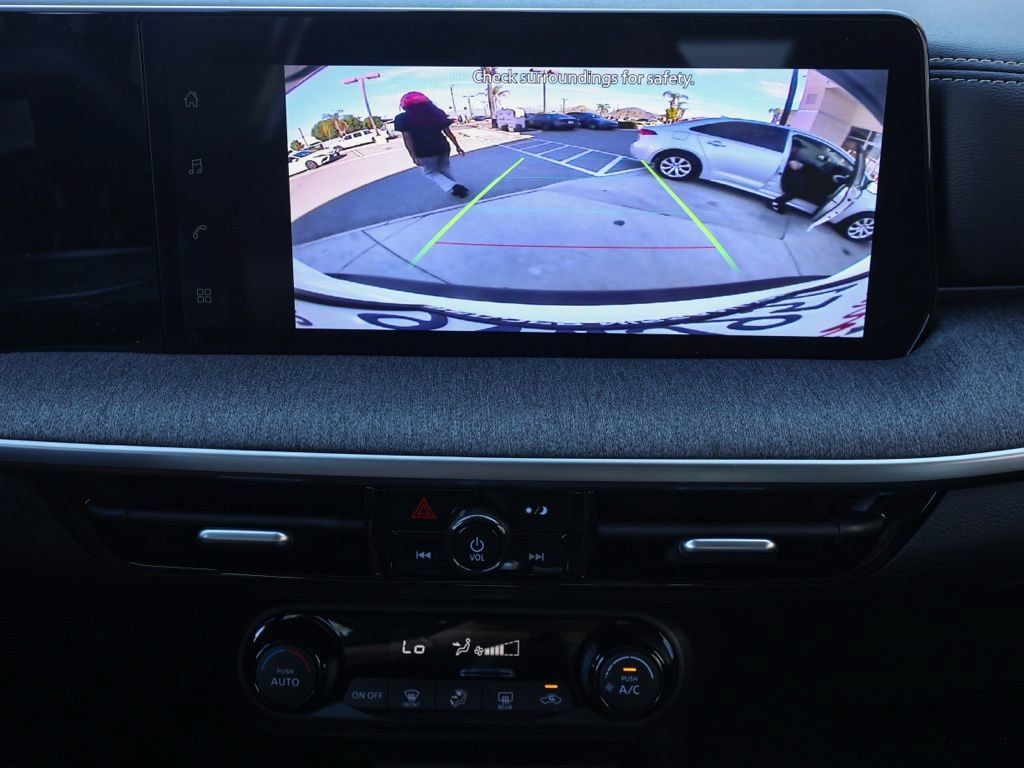 Used 2026 Nissan Kicks SV w/ Charging Package FWD image 31