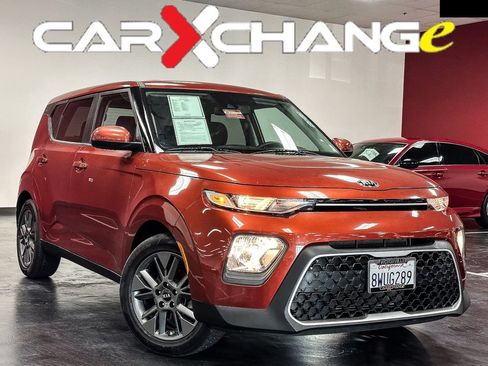 Used 2021 Kia Soul S FWD image 1