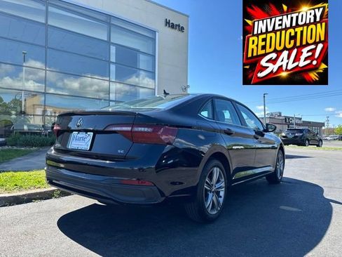 Used 2024 Volkswagen Jetta SE FWD image 13