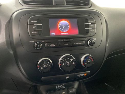Used 2015 Kia Soul image 18