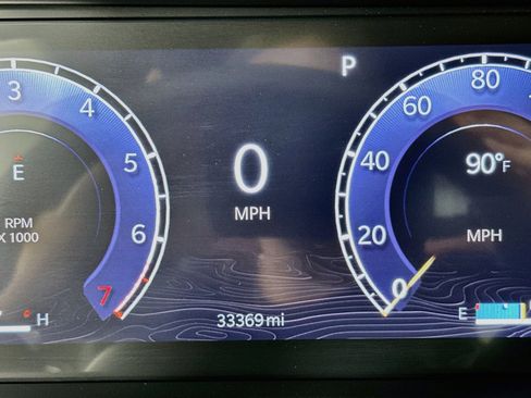 Used 2023 Jeep Grand Cherokee L Laredo RWD image 12