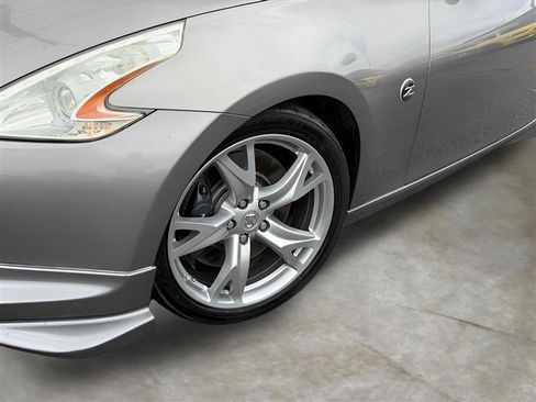 Used 2009 Nissan 370Z Coupe w/ Sport Pkg RWD image 6