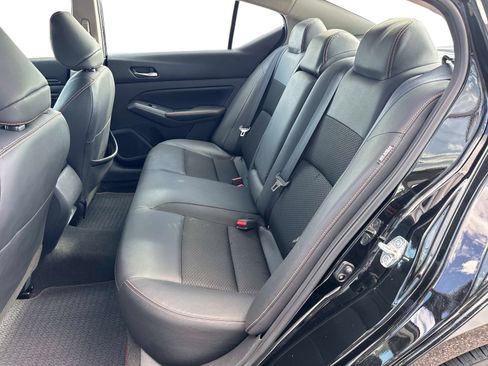 Used 2022 Nissan Altima 2.5 SR w/ Midnight Edition Package image 12