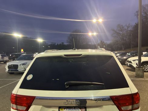 Used 2012 Jeep Grand Cherokee Overland image 6