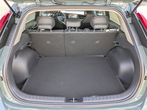Used 2025 Kia Niro EX image 13