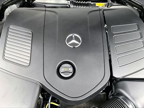 Used 2025 Mercedes-Benz C 300 4MATIC Sedan image 63