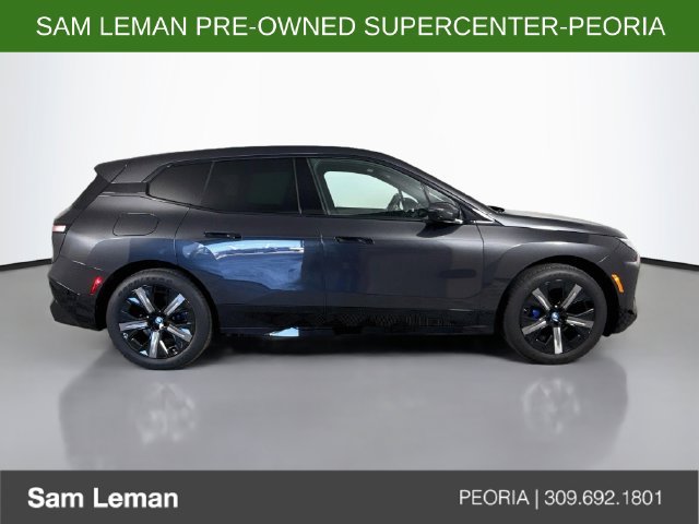 Used 2025 BMW iX xDrive50 AWD/4WD image 8