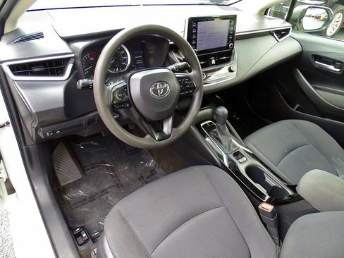 Used 2020 Toyota Corolla LE FWD image 15