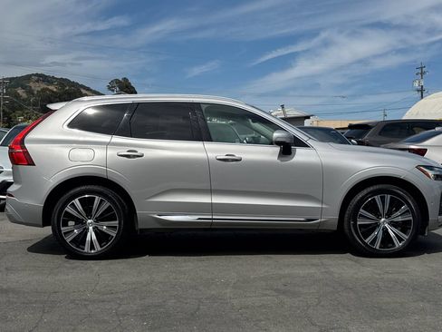 Certified 2023 Volvo XC60 B5 Plus w/ Climate Package AWD/4WD image 9
