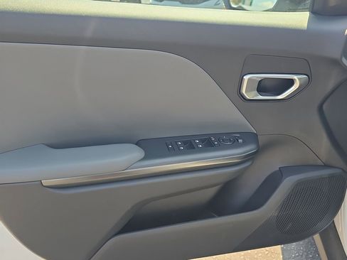 New 2026 Kia K4 FWD image 17