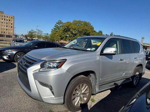 Used 2014 Lexus GX 460 w/ Premium Package image 11