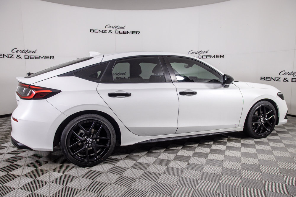 Used 2023 Honda Civic Sport image 4