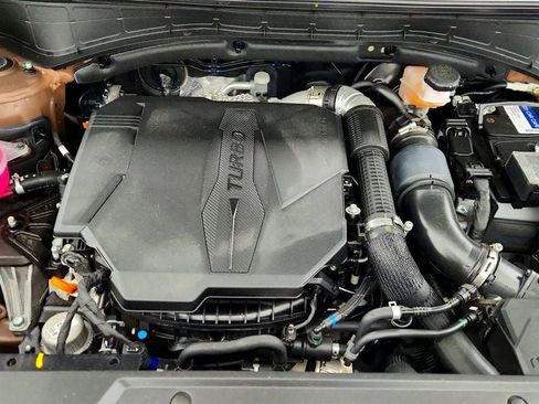 Used 2024 Hyundai Santa Fe Limited AWD/4WD image 29