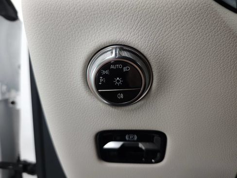 Certified 2026 Mercedes-Benz GLC 300 4MATIC image 9