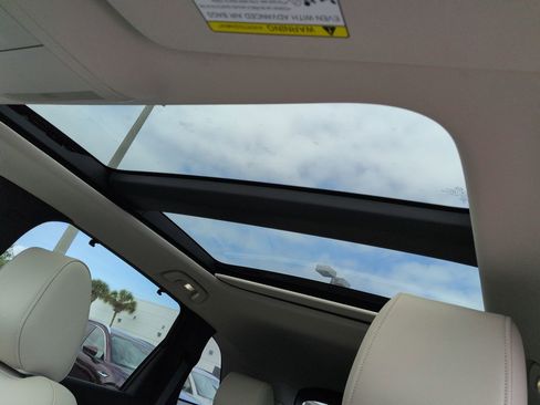 Certified 2025 MAZDA CX-70 Plug-In Hybrid w/ Premium Pkg AWD/4WD image 19